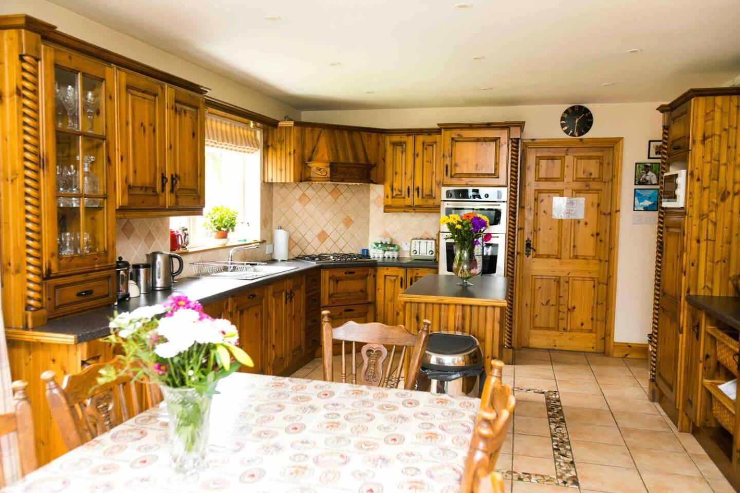 The Mountain Lodge Киларни Екстериор снимка